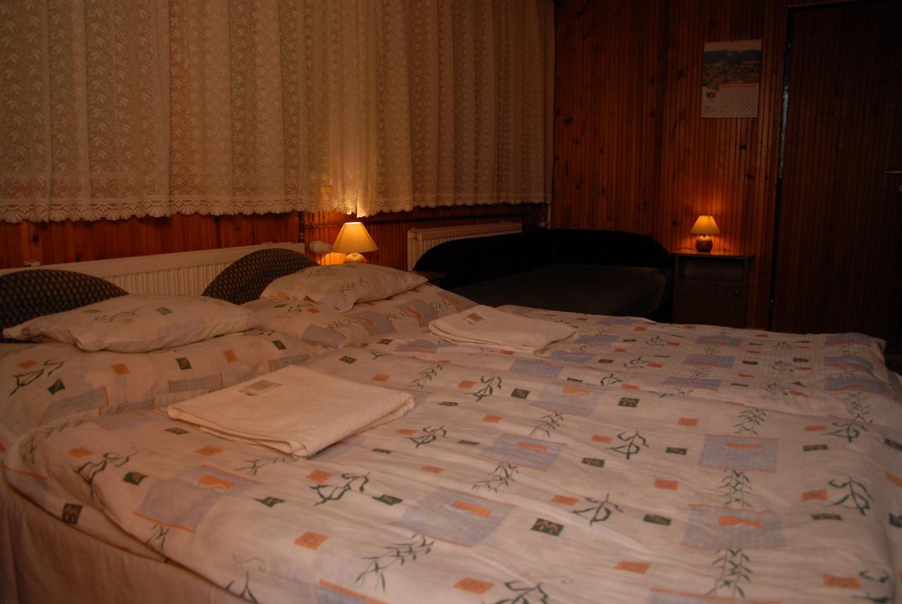 Belko Panzio Bed & Breakfast เบลาแพตฟอลวา ห้อง รูปภาพ